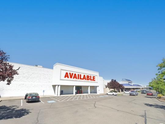 Crater Lake Plaza - Medford