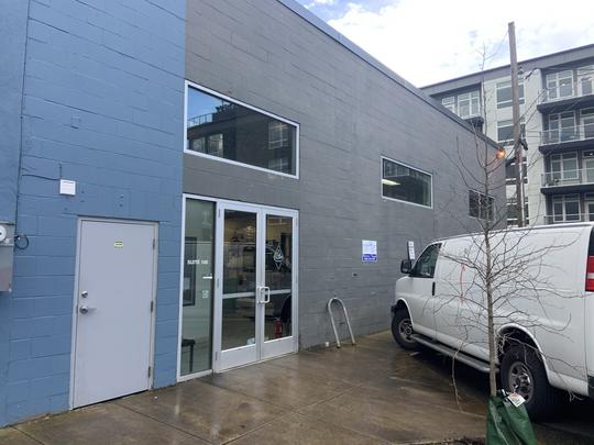 3961 N Williams