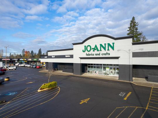 property1_joann-fabrics_tigard-plaza_web1745427875-15687211745427875-1568721.jpg